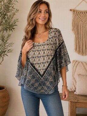 One World Womens 2 Pice Geometric Print Poncho Tank Top Set Size Small NWT Boho